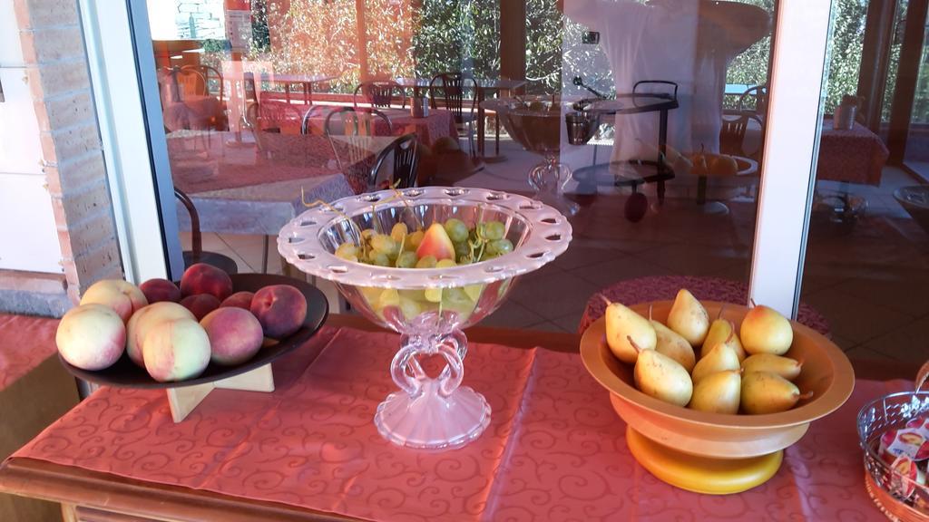 Villa Mola Bed And Breakfast Corbara  Exterior photo