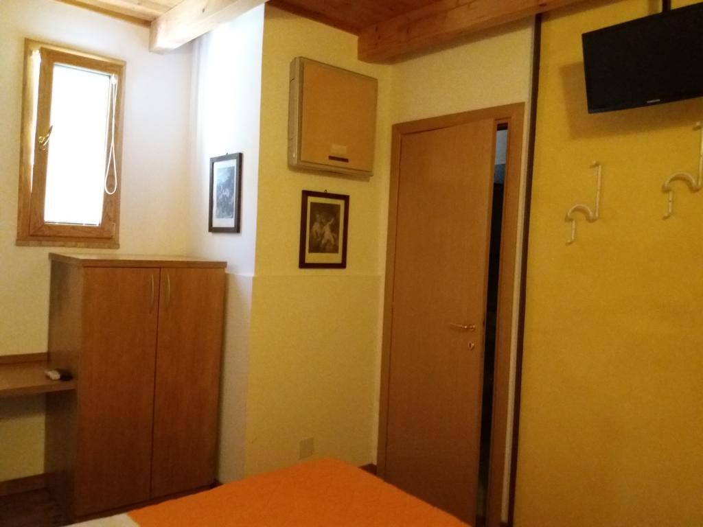 Villa Mola Bed And Breakfast Corbara  Exterior photo